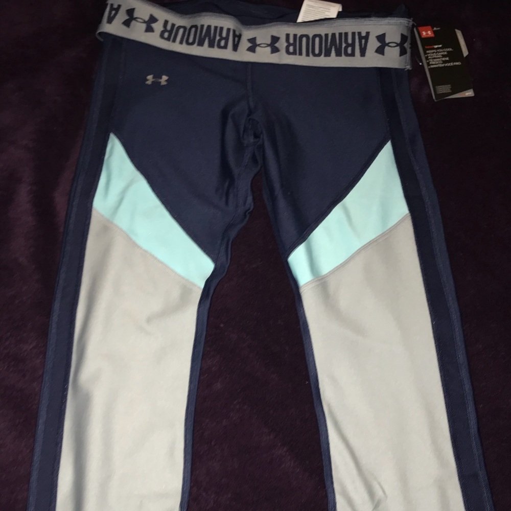 NWT Under Armour spandex workout pants.